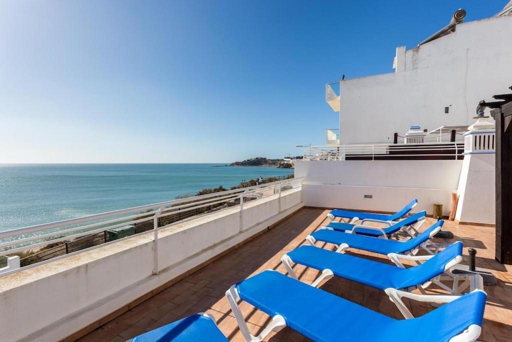 Refurbished Beachfront House, Pool, Ac, Wifi, Albufeira, Sea View Экстерьер фото