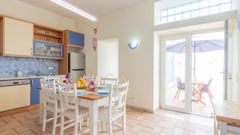 Refurbished Beachfront House, Pool, Ac, Wifi, Albufeira, Sea View Экстерьер фото