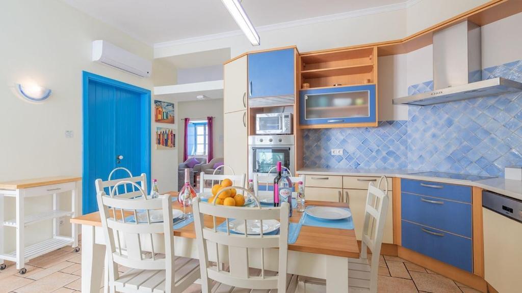 Refurbished Beachfront House, Pool, Ac, Wifi, Albufeira, Sea View Экстерьер фото