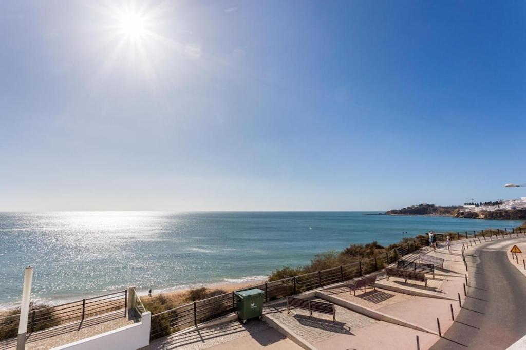 Refurbished Beachfront House, Pool, Ac, Wifi, Albufeira, Sea View Экстерьер фото