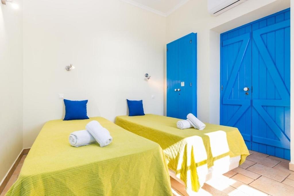 Refurbished Beachfront House, Pool, Ac, Wifi, Albufeira, Sea View Экстерьер фото
